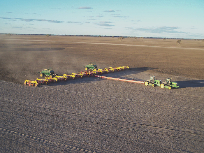 Zell Gavin 212 ft Australian air seeder